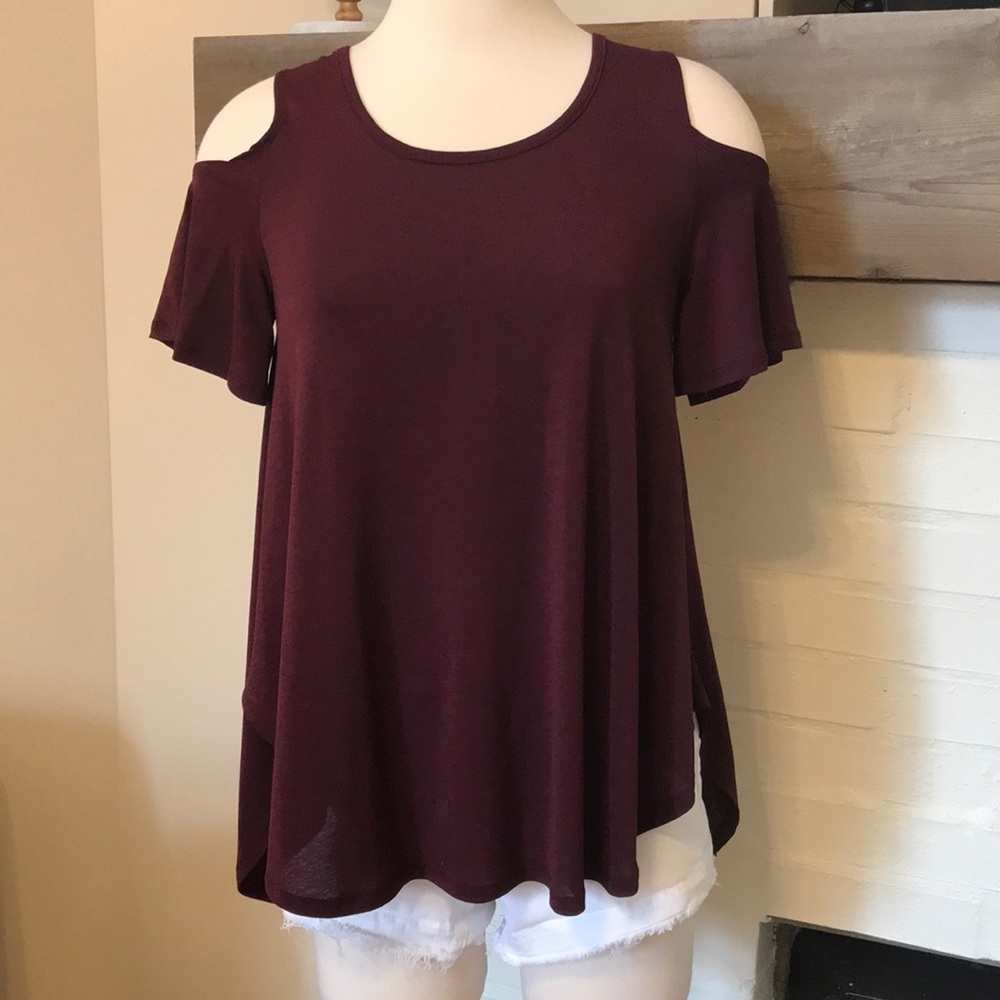 NWT Cold Shoulder Top